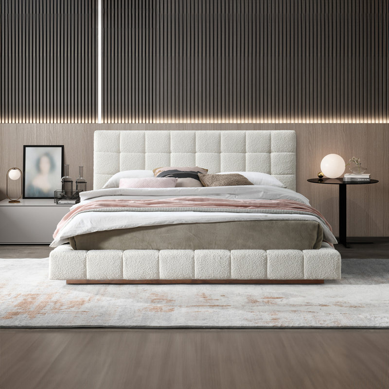 Braesyn Upholstered Platform Bed