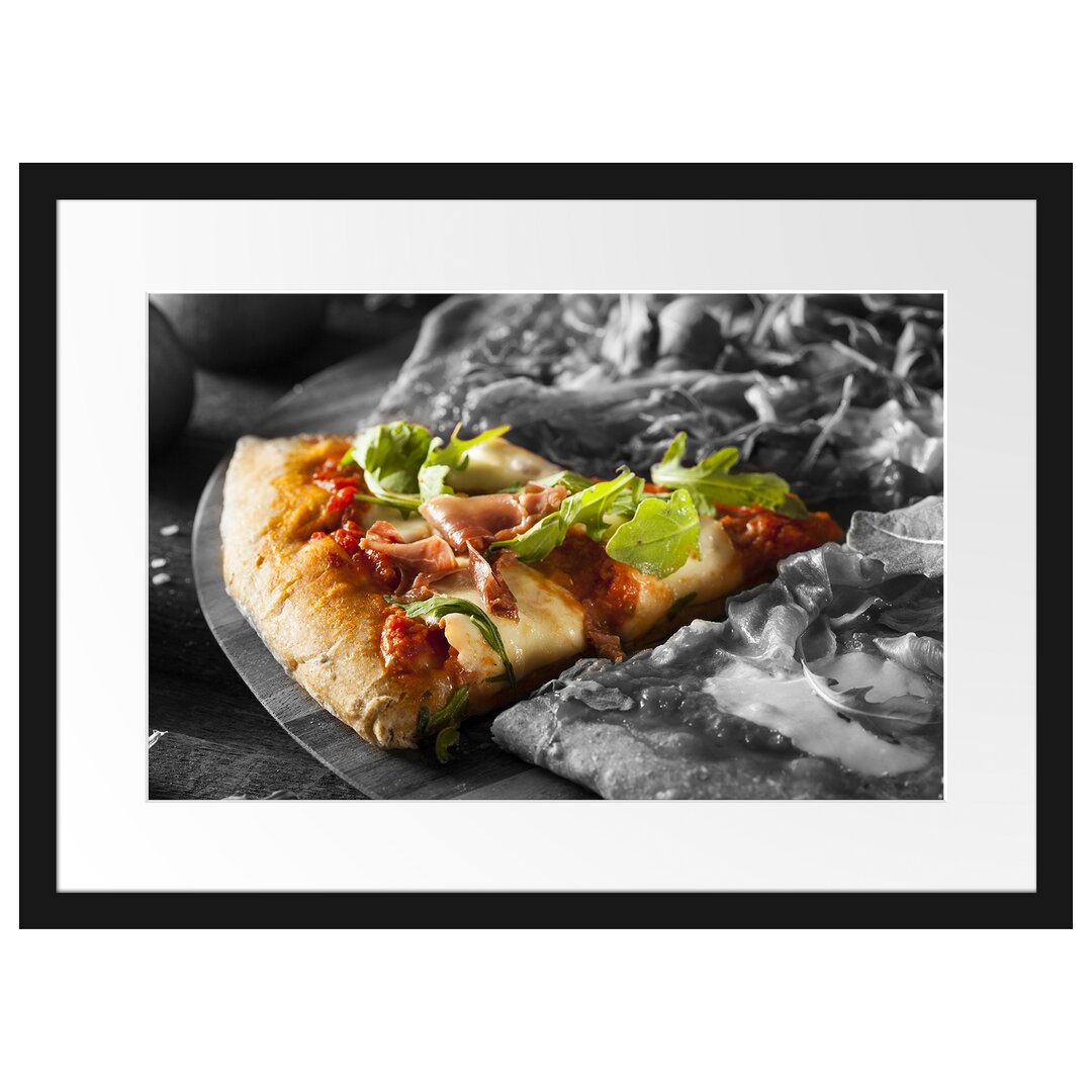 Gerahmtes Poster Pizza mit Bacon und Rucola