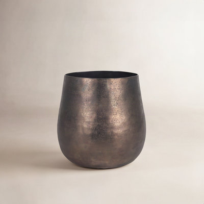 Joeisha Metal Table Vase