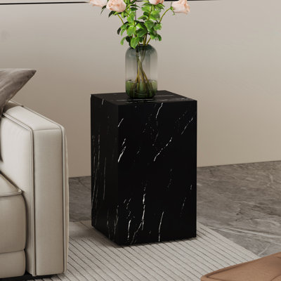 Table basse en bois aggloméré noir à texture de marbre - design luxueux, décoration parfaite pour le salon.