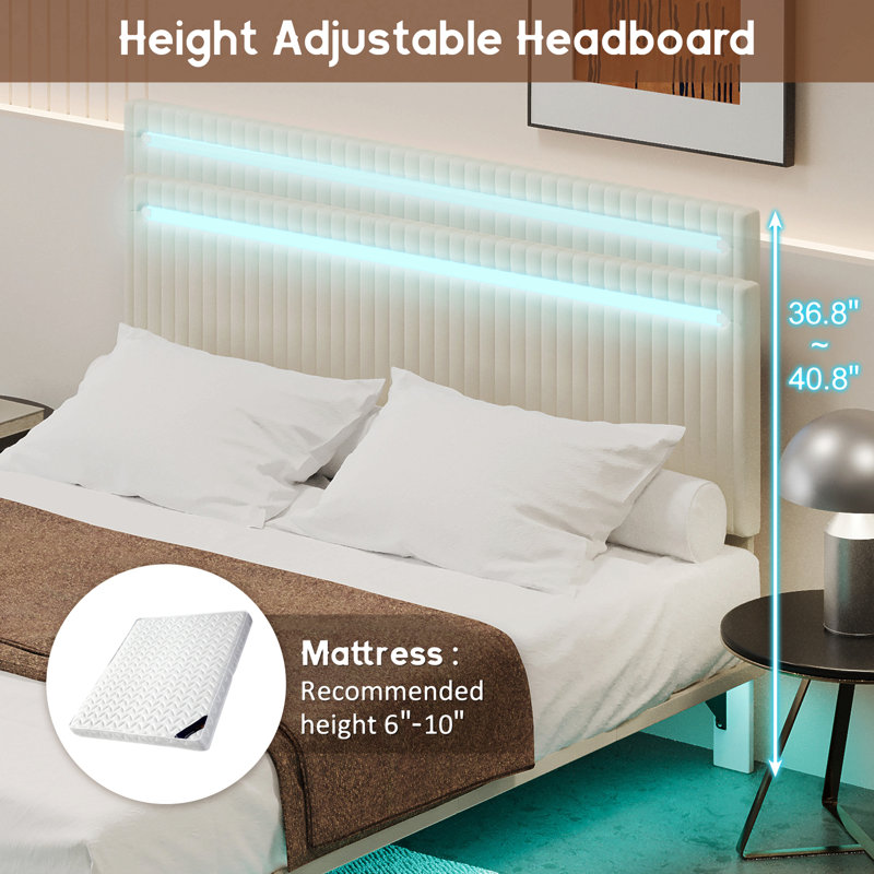 Cadre de lit flottant moderne avec lumières DEL, lit en velours à rainures verticales, aucun sommier nécessaire