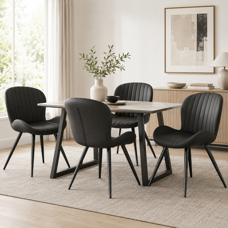 Chaise rembourrée avec pieds en métal, Noir