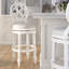 Tabouret de bar en bois blanc à haut dossier de 31 po avec siège pivotant et rond, retour à 180 degrés, pieds tournés, rembourré, repose-pieds pour restaurant en blanc, siège confortable automatique sur bois robuste,