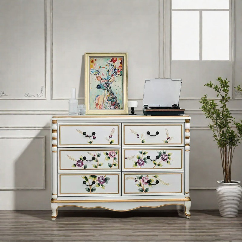 Armoire peinte de style américain