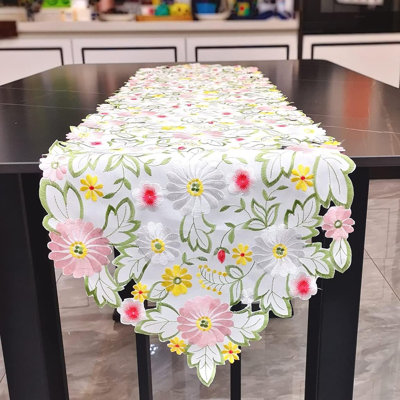 Chemin de table Cutwork Daisy - blanc - pouces, décoration florale printemps / été