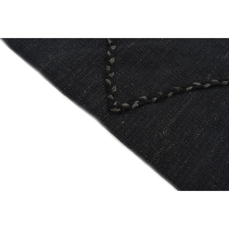 Iraheta Black Rug
