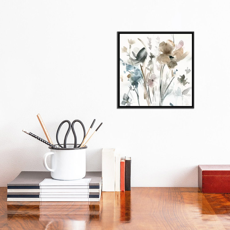 Allure délicate fleuris ii, H 18 po x l 18 po x P 1,5 po, Toile avec cadre noir, Pas de tapis