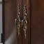 Vitrines en bois massif brun noisette