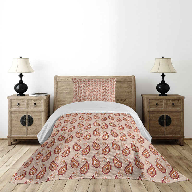 Traditional Paisley Coverlet