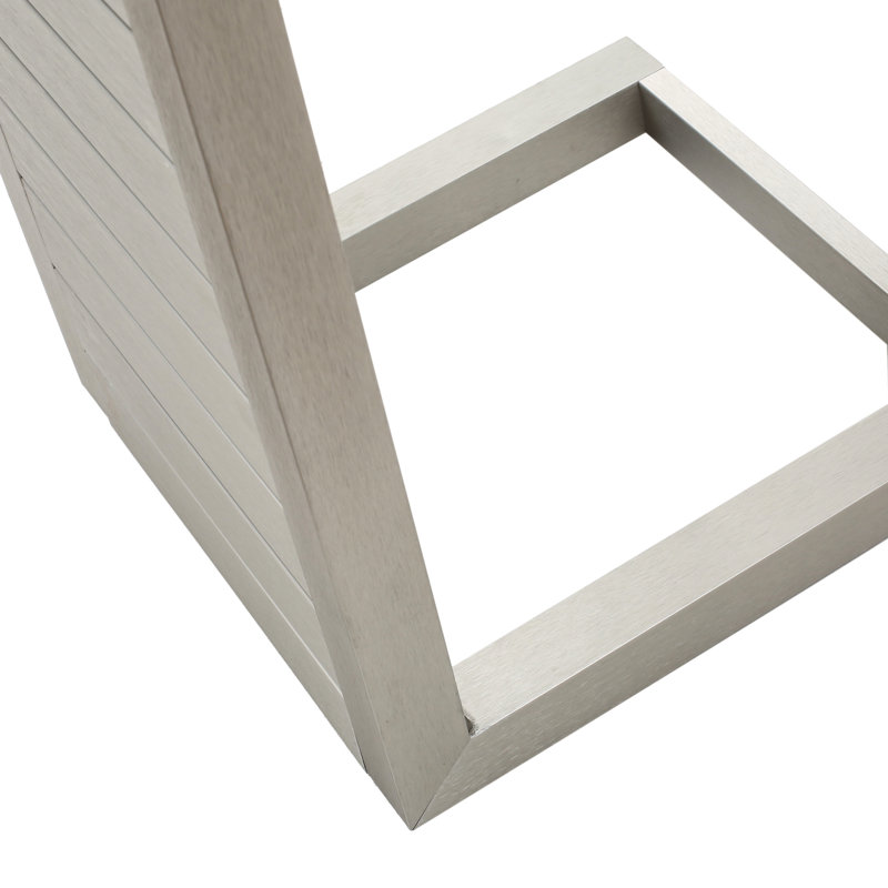Table de patio en aluminium - idéale pour les repas en plein air avec une construction fonctionnelle et élégante
