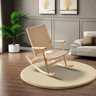 Chaise berçante simple en bois massif