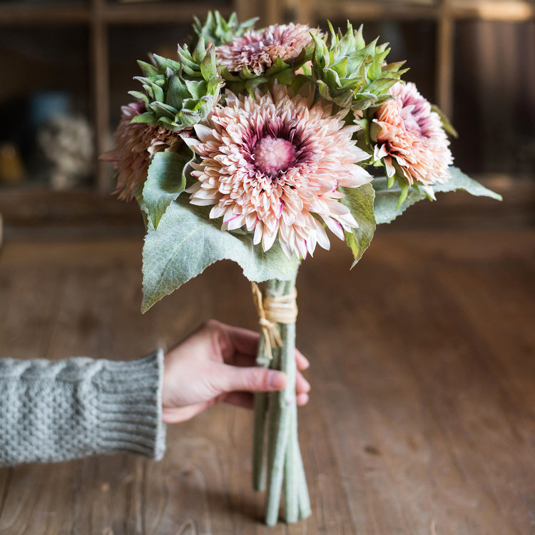 Arrangement floral tournesol rustique Toddington