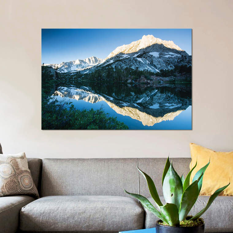 « reflection of mountain », reproduction de photo sur toile, H 8 po x l 12 po x P 0,75 po, Toile tendue, Pas de tapis