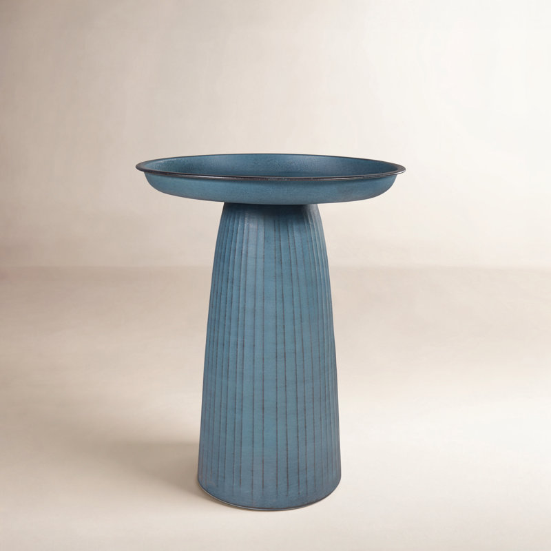 Baignoire pour oiseaux extérieure autoportante en métal Brytnee Gleeful Garden, résistante aux rayons UV - bleu, Bleu