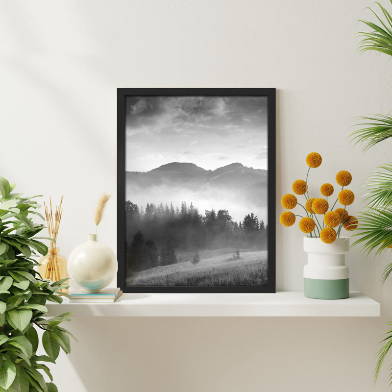 «Forest Trees Black and White Misty Mountain Range» sur papier, Noir, H 16 po x l 12 po