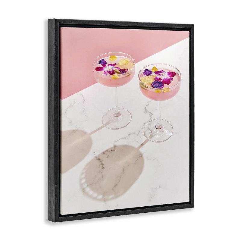 «Pink Floral Cocktail», art mural encadré par Lish Creative, Cadre flottant noir de jais, H 21 po x l 17 po