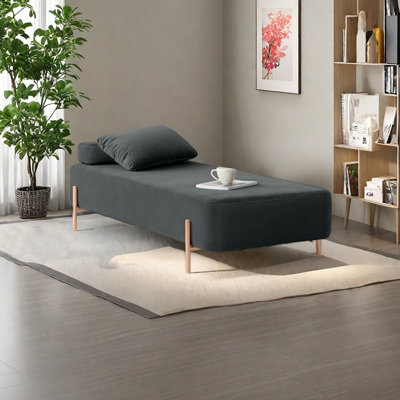 Minimalist velvet sponge lounge chair