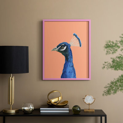 «Peach Peacock Portrait II», reproduction encadrée - bois massif