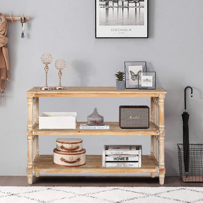 Console rustique à 3 niveaux avec détails d'inspiration gothique