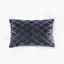 Coussin décoratif oblong argenté 22 po x 15 po-121319997