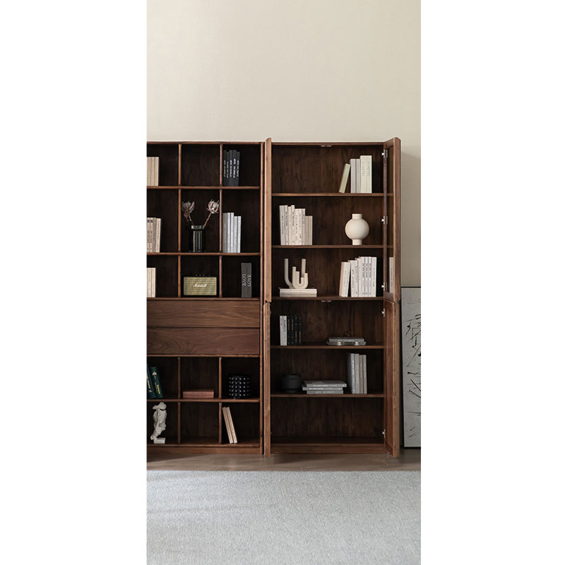 Delisle, Dark Brown