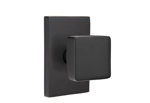 Ensemble de mortaise intérieure Emtek avec rosette rectangulaire moderne et bouton carré (droit), Dos plat