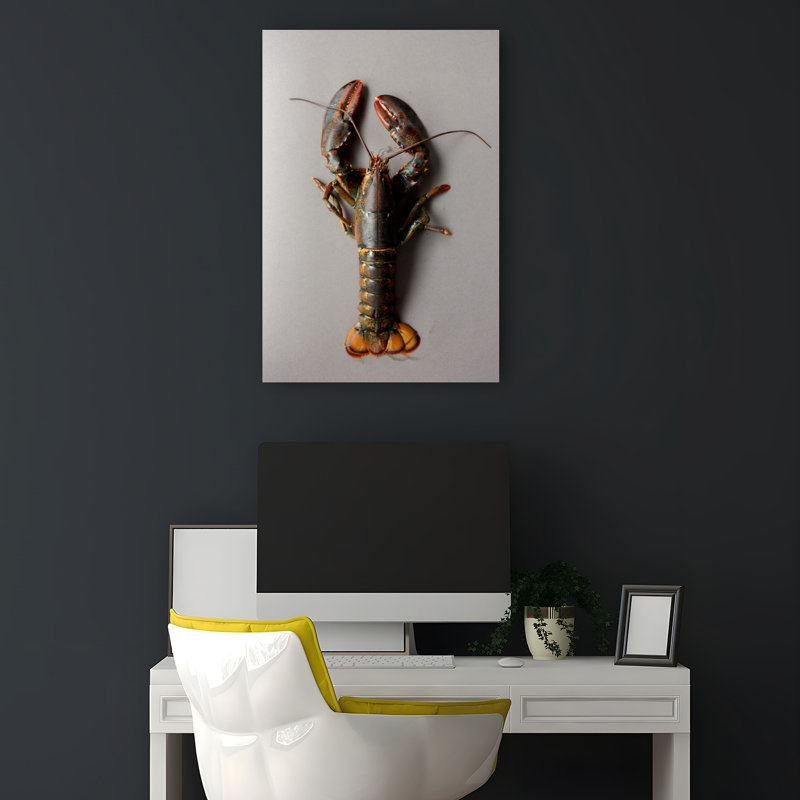 Homard brut sur fond gris, homard contemporain, océan, 18" H x 12" W