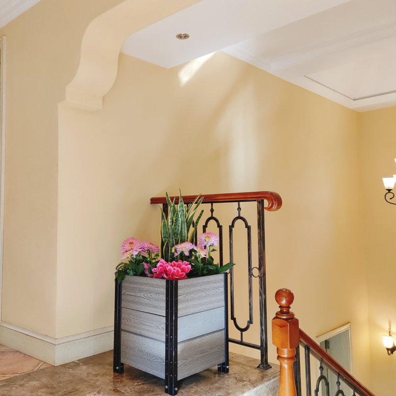 Elevated Planter, Gray