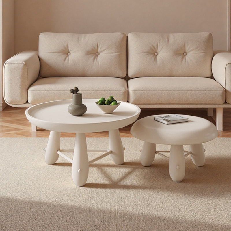 Ensemble de tables basses élégantes en bois