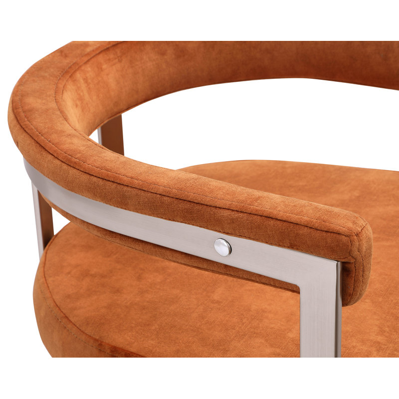 Fauteuil en velours Marcello Kenlea, Velours cognac