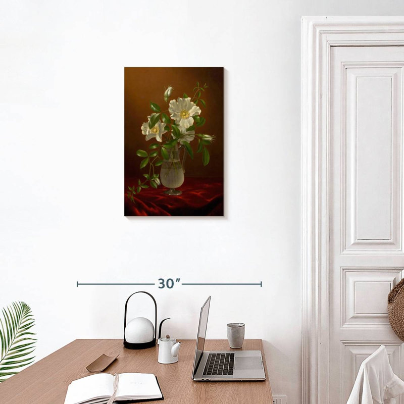 Cherokee roses dans un vase en verre, H 24 po x l 16 po