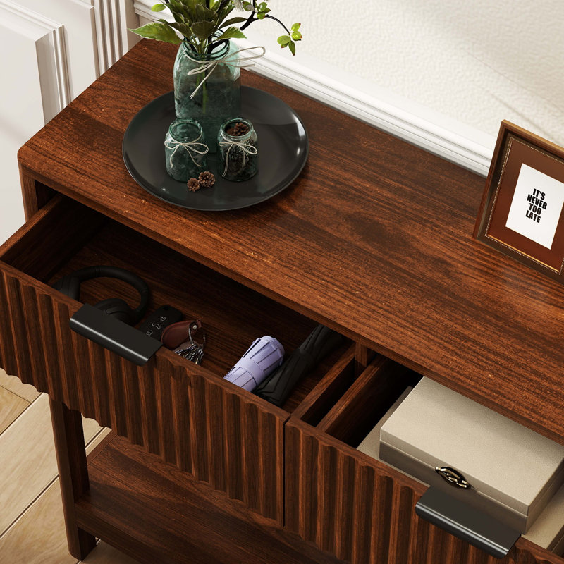 Console Mid-Century moderne cannelée avec 2 tiroirs et tablette ouverte, table d'entrée étroite à finition noyer, table de canapé mince pour le couloir, salon, petits espaces, assemblage facile