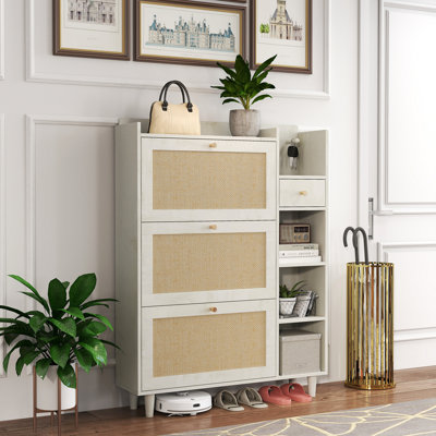 Armoire à chaussures de style bohémien, armoire à chaussures avec 3 tiroirs rabattables en rotin, 3 tablettes carrées et 1 tiroir de rangement, range-chaussures avec plusieurs espaces de rangement et crochets pour le couloir et l'entrée