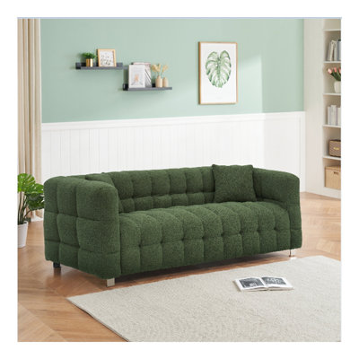 Le canapé rafraîchissant en molleton - 80 po, idéal pour le salon ou la chambre à coucher, est livré avec deux coussins décoratifs et un support robuste pour les pieds