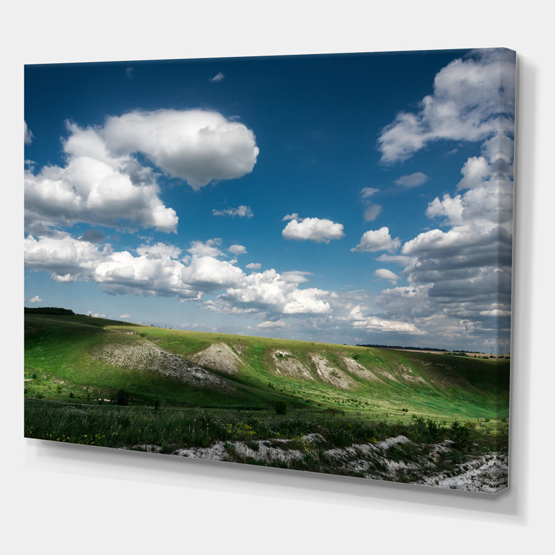 «Sky with Clouds on Mountain Horizon», reproduction de photo sur toile, H 36 po x l 46 po x P 1,5 po, Toile tendue