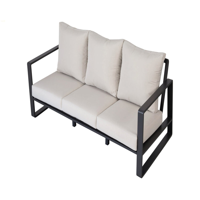 Canapé pour trois personnes + table basse rectangulaire, coussins brun clair