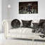 Coussin lombaire animal femme entre animaux sauvages