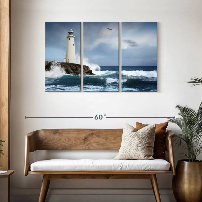 Coastal white lighthouse Aletra, H 28 po x l 45 po