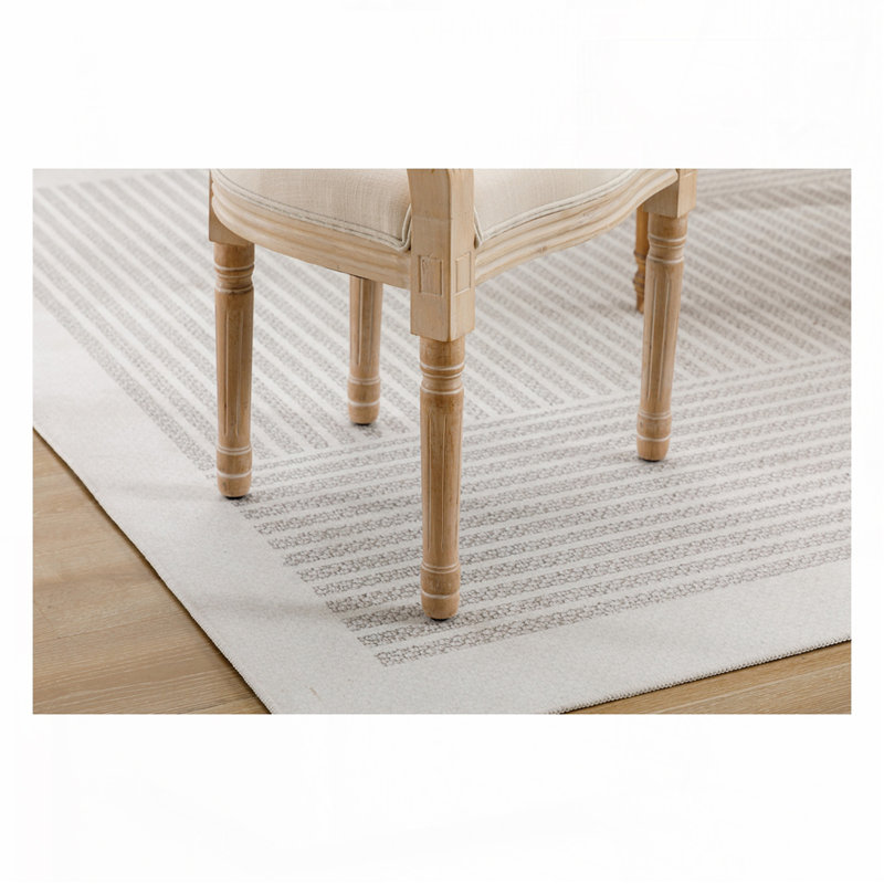 Chaise en bois massif