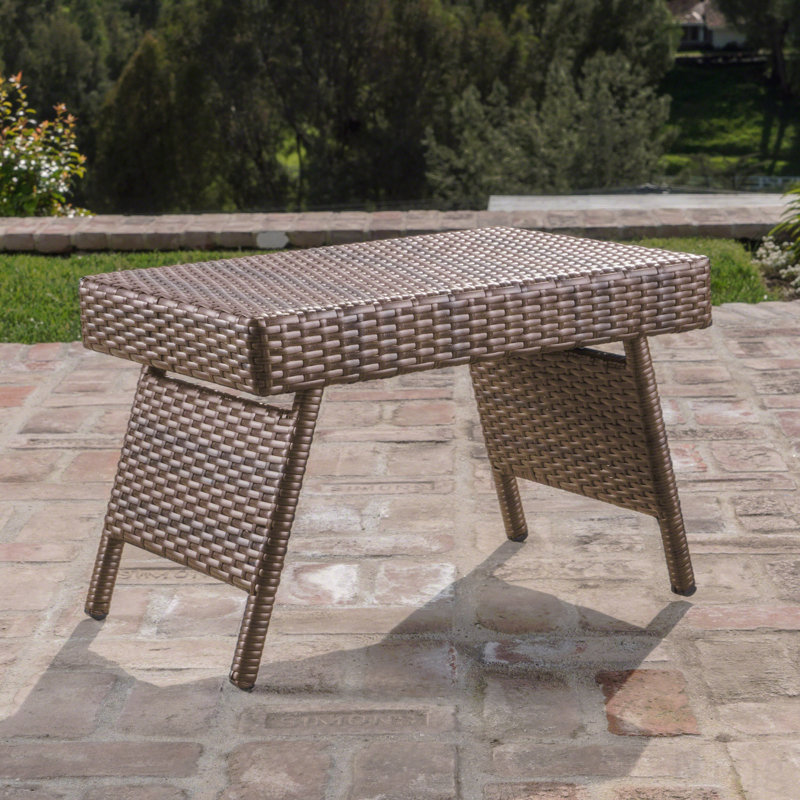 Table-collation Pe Wicker, Moka