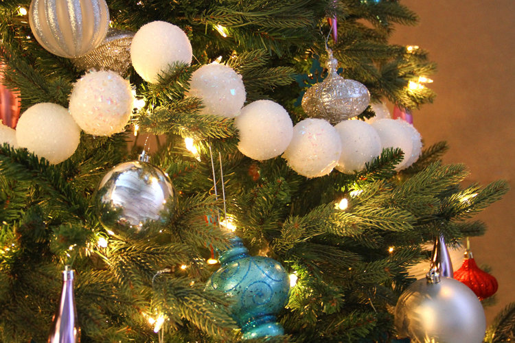 Polystyrene Baubles, glitter balls, and snow balls.