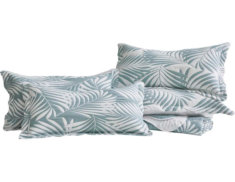 5-Piece Oversized Jacquard Matelasse Leaf Damask Bedspread Set Textured Dot Scalled Edge Border, White/Blue Sage Floral