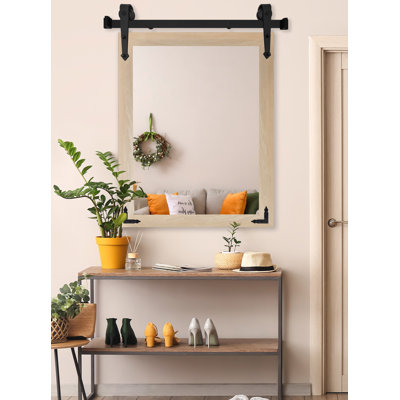 Miroir vertical moderne avec rail de porte de grange en acier et supports de coin décoratifs en métal Modern