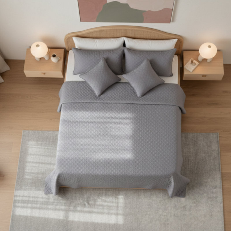 Modern & Contemporary Polyester Quilt, King Quilt + 4 Additional Pieces, Silver