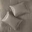 Édredon moderne 7 pièces Charmeuse - Taupe très grand et lavable à la machine