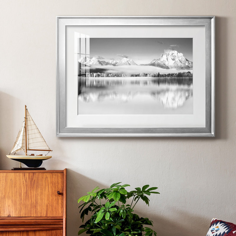 Peak Reflection - Photographie avec cadre photo, Argent, H 30,5 po x l 42,5 po x P 1,5 po