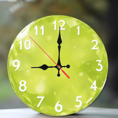 Horloge verte translucide