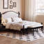 Long banc tapissier en cuir blanc