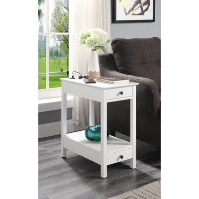 Table d'appoint à finition blanche avec USB