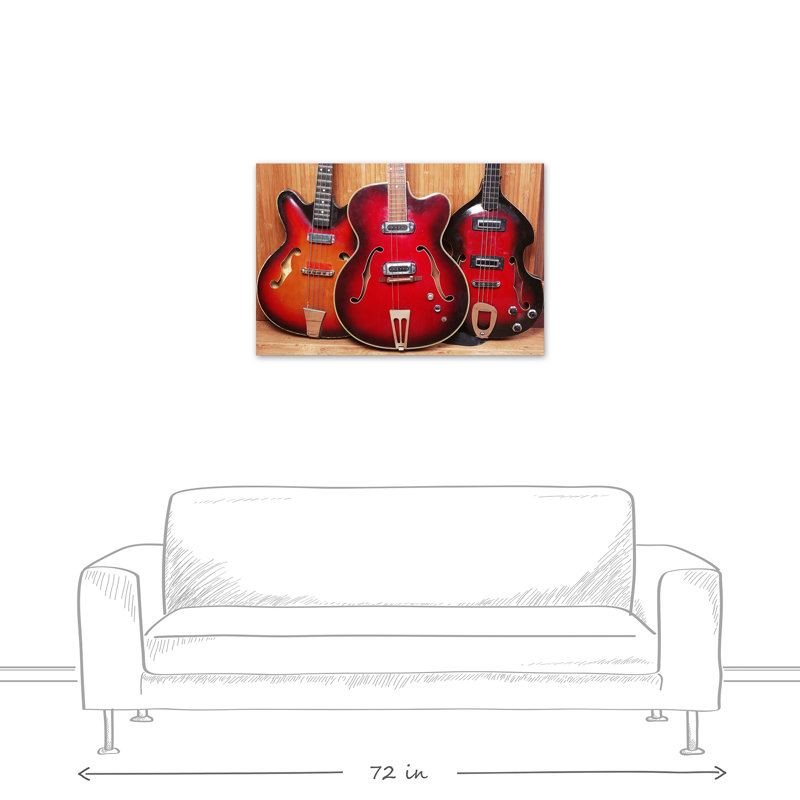 Trois guitares rouges, art sur toile tendue Theda, H 16 po x l 24 po x P 1,25 po